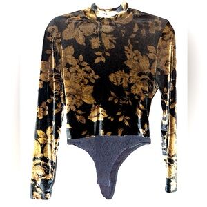 Cache - vintage Valore bodysuit gold roses EUC!